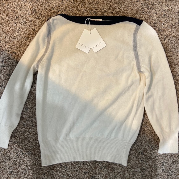 Demylee sweater with black color - Picture 1 of 4